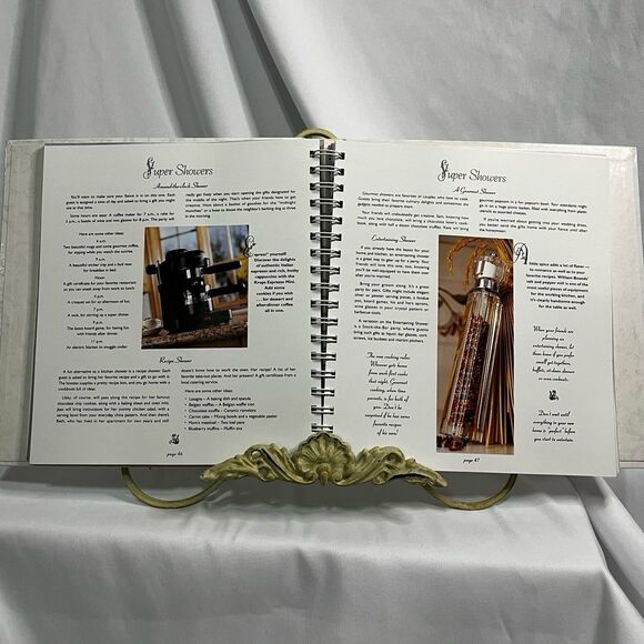 Vintage Dillard’s Wedding Planning Book - Picture 4 of 9
